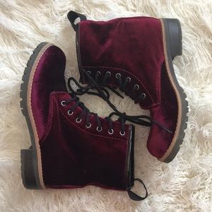 STEVE MADDEN BOOTS